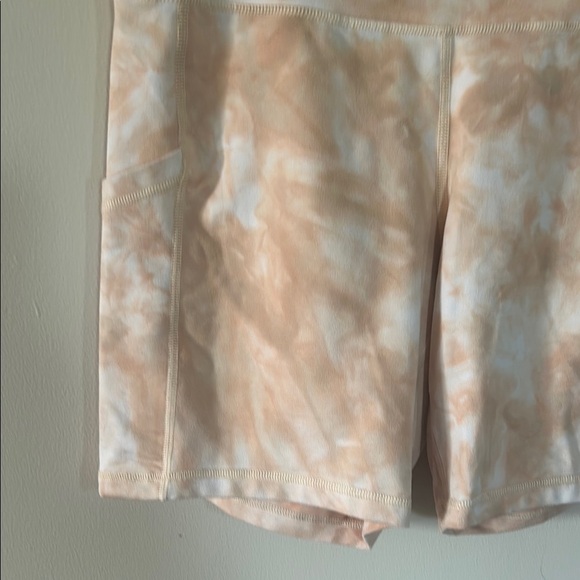 Aerie High Waist Tan and Cream Shorts - Picture 7 of 8